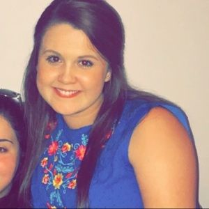 Meet your Posher, Caitlin